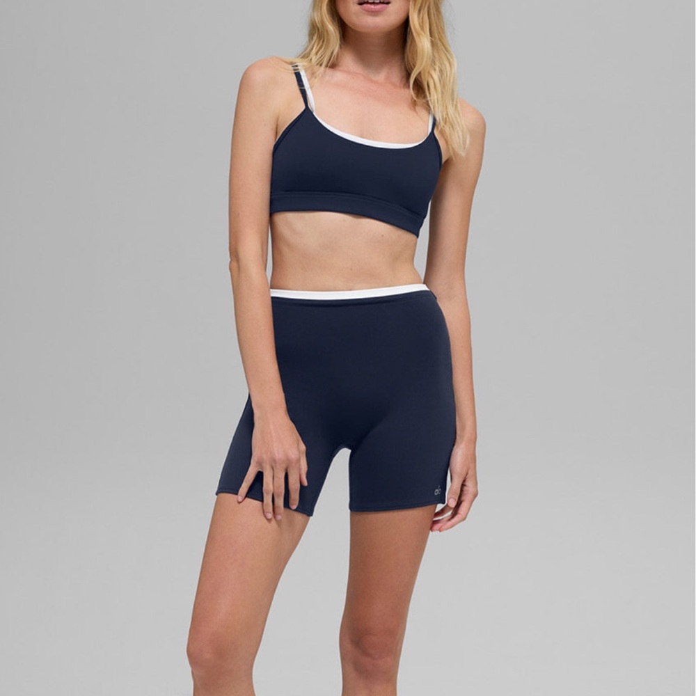 ALO Yoga - Navy Blue and White - 5" Airbrush Double Up Short - Navy/White